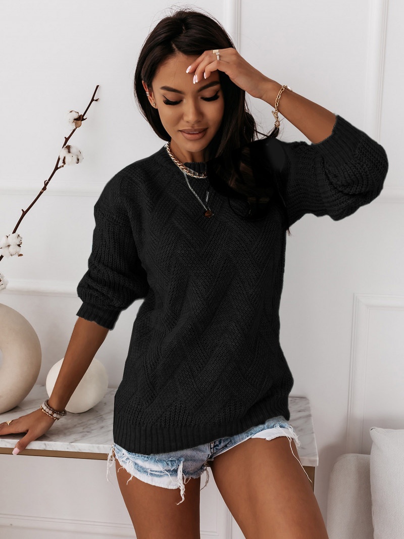 Sweter z ozdobnym splotem DAGIE - czarny
