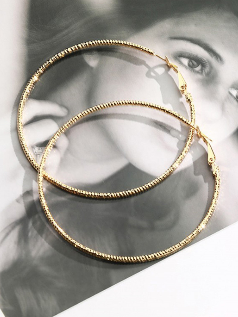 Złote kolczyki wiszące duże koła