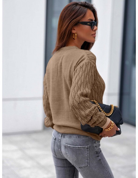 Ażurowy sweter z łańcuchem ANTALIA - ciemny beż