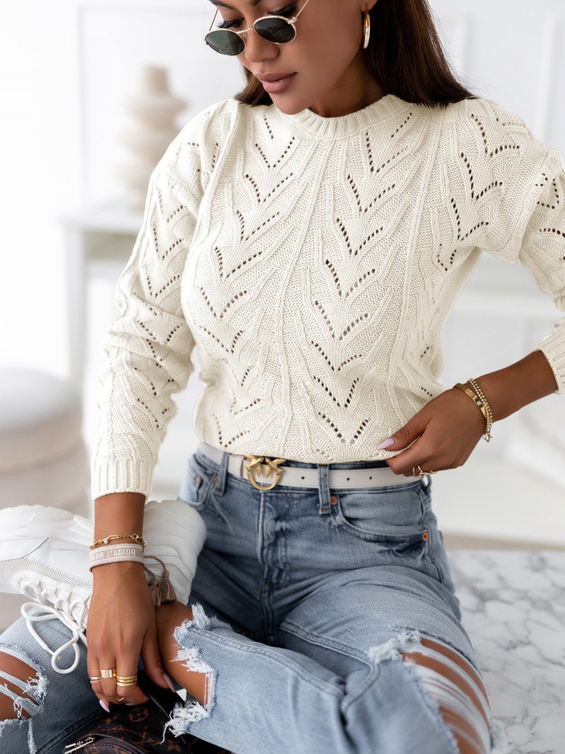 Modny ażurowy sweter - ARELLA - biały