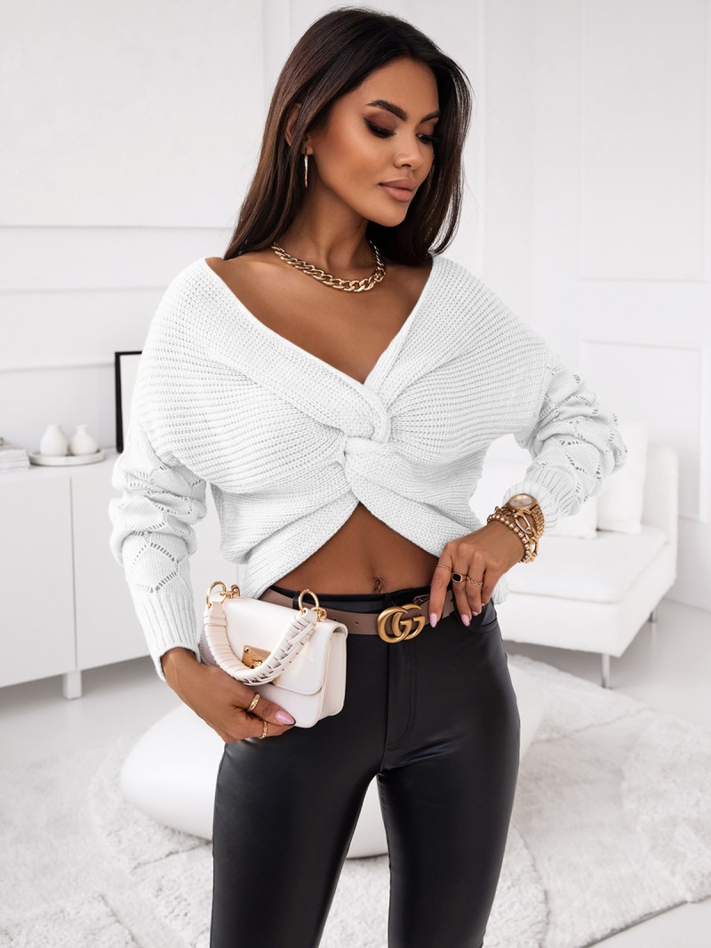 Kobiecy sweter z supłem - DECIMA - biały