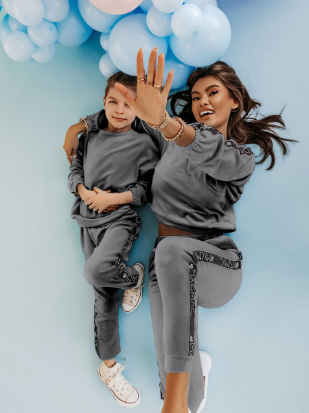 Welurowy dres dziecięcy z taśmami DIPSY - szary