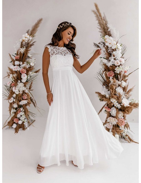 Trapezowa suknia ślubna z gipiurą SABIRA - biała