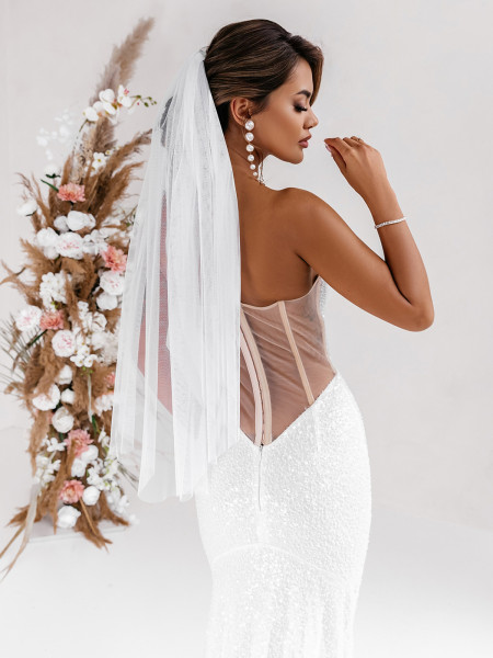 Krótki ślubny tiulowy welon BETSEY - biały