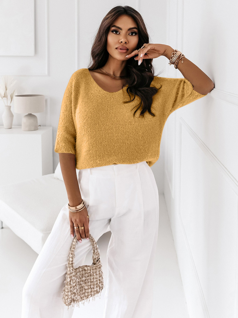 Moherowy sweter z dekoltem w serek -...