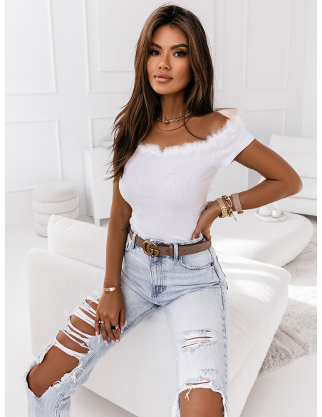 Prążkowana bluzka z futerkiem LOLLA - biała