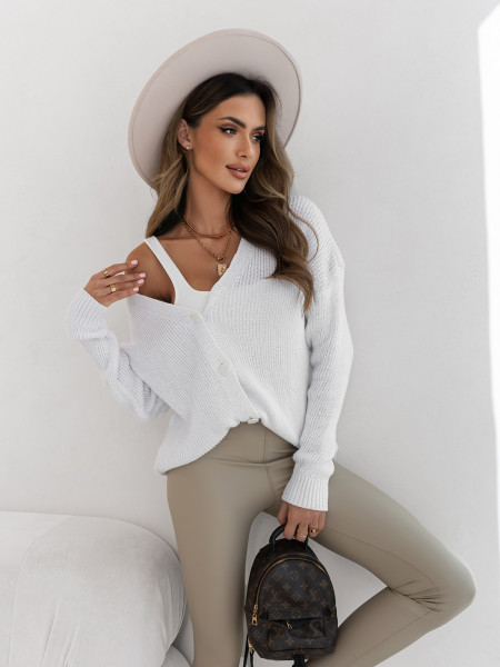 Sweter kardigan zapinany na guziki FATIMA - biel 2