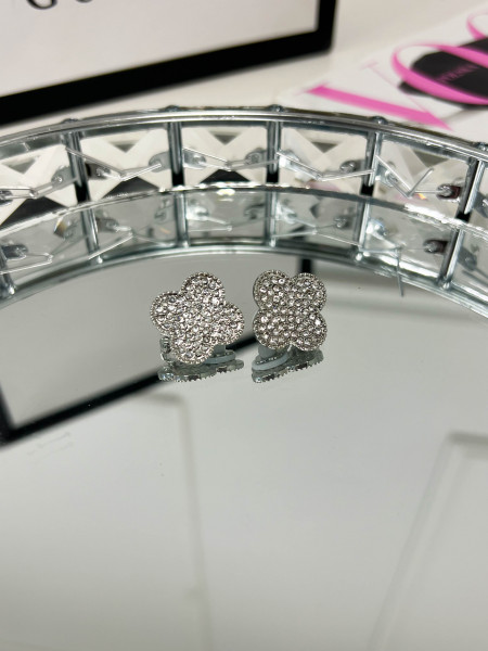 Delikatne kolczyki z...