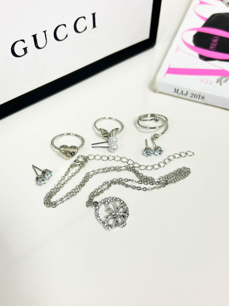 Zestaw biżuterii z motywem motyla- srebrny