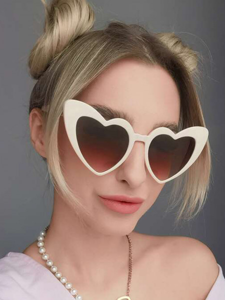 Kremowe okulary w kształcie serc