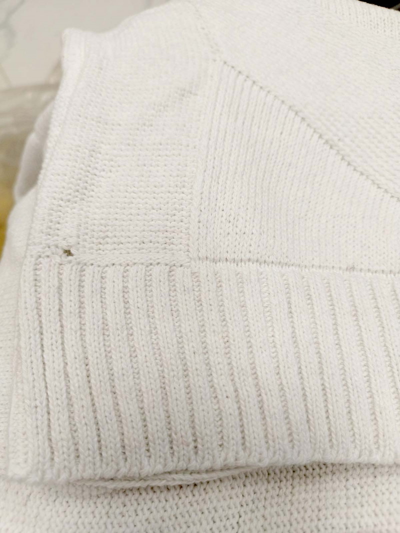 WP Sweter z okrągłym dekoltem - biały