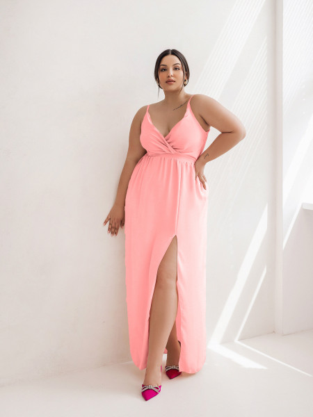 Maxi sukienka z rozcięciem PLUS SIZE - LEIA - pudrowy róż 2