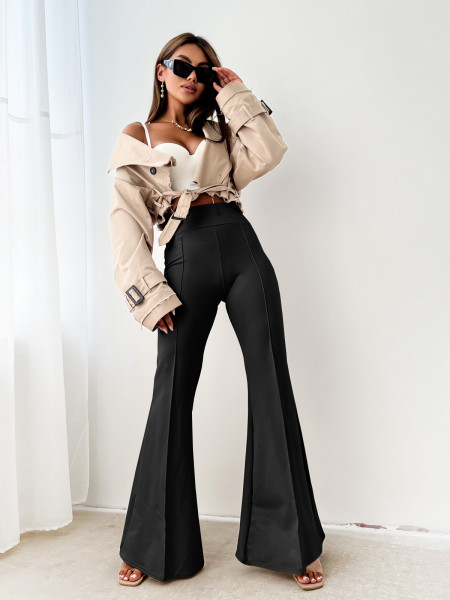 Dopasowane spodnie dzwony...