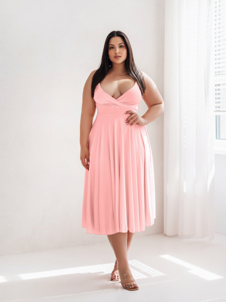 Sukienka midi PLUS SIZE na ramiączkach AGNES - pudrowy róż