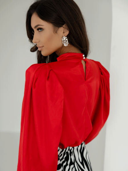 Satynowa bluzka z bufiastymi rękawami TARYN - czerwona