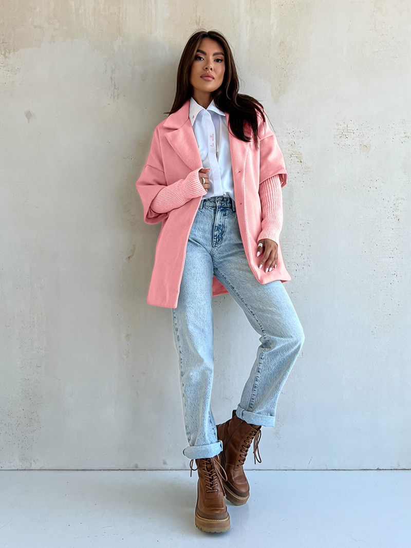 Krótki płaszcz oversize z kieszeniami GREG - pudrowy róż