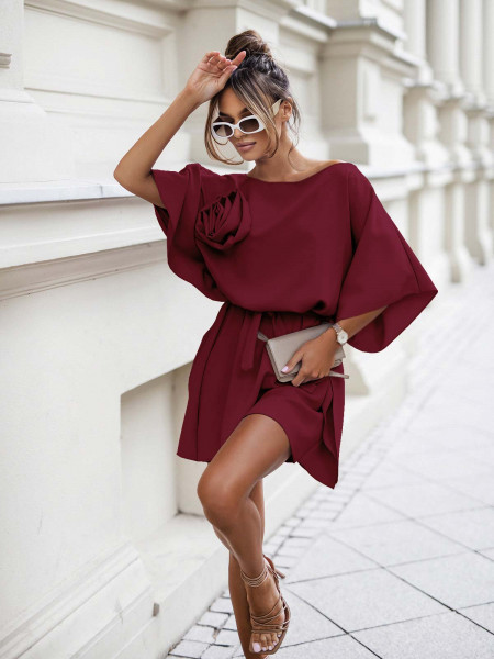 Kobieca sukienka nietoperz z różą BRIA - bordowa