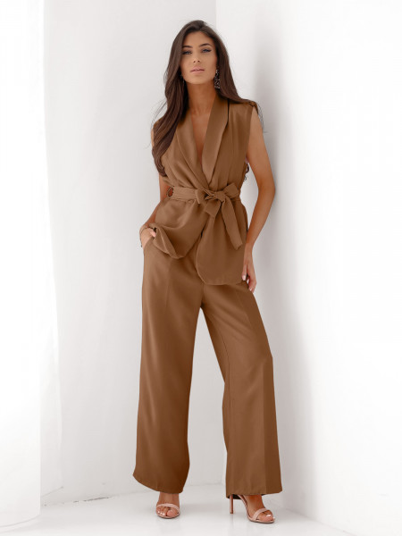 Stylowy komplet kamizelka i spodnie AISLEY - karmelowy 2