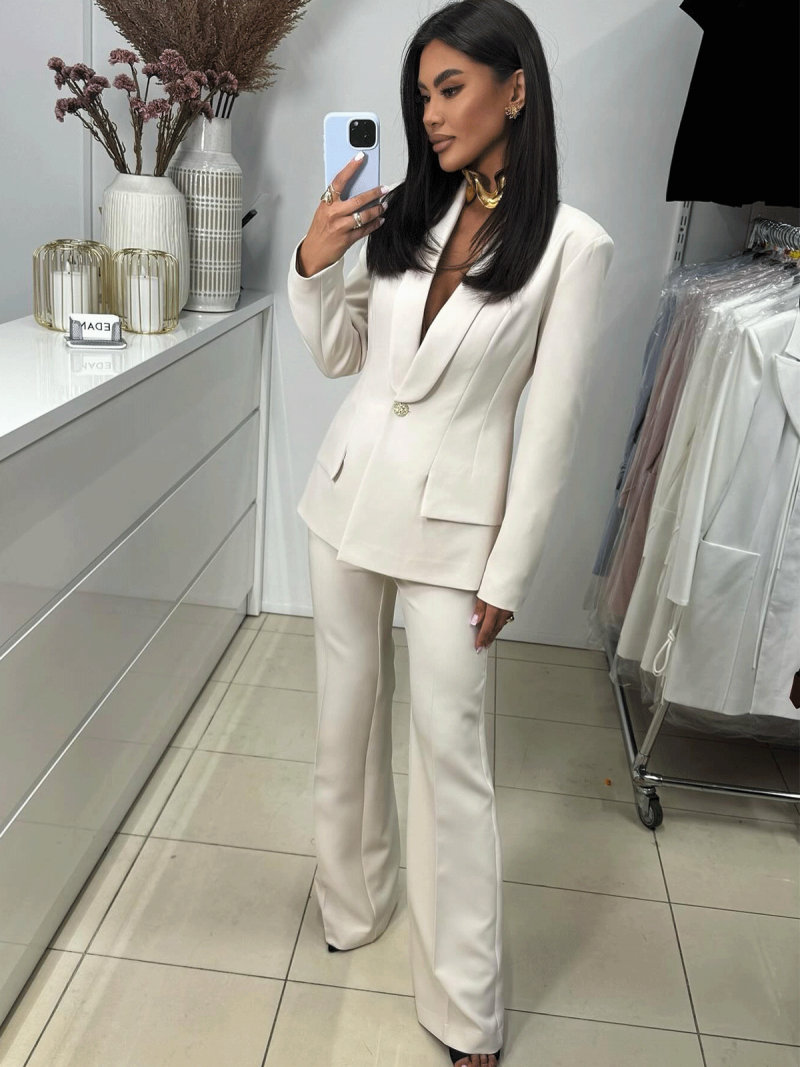 Elegancka taliowana marynarka SKYE -...
