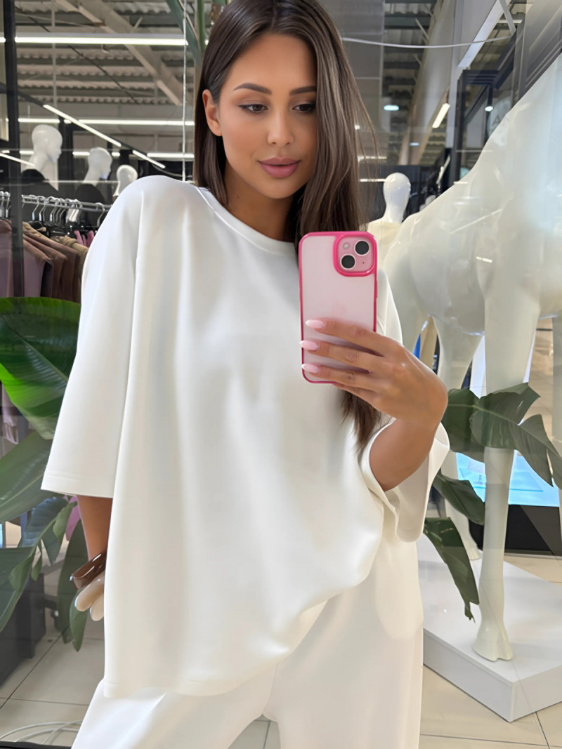 Bluzka oversize z wiskozą JORELLE - biała