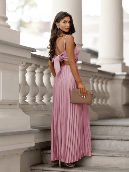 Plisowana sukienka maxi na ramiączkach MAVRA - brudny róż 2