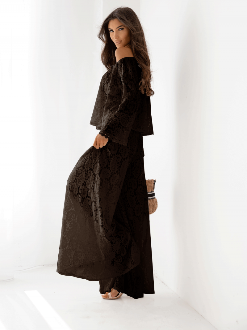 Koronkowy komplet z szerokimi...