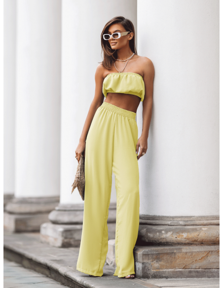 Stylowy komplet top z szerokimi spodniami MATILDE - bananowy