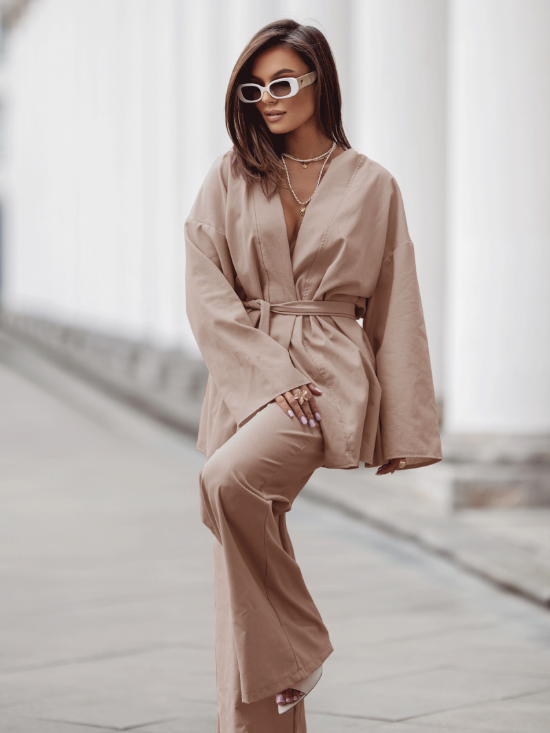 Stylowy lniany komplet z szerokimi spodniami NIKOL - cappuccino