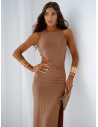 Dopasowana sukienka maxi z odkrytymi plecami BLANCA - cappuccino