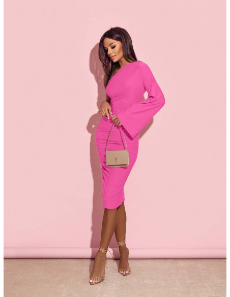 Dopasowana sukienka na jedno ramię EZALI - różowa
