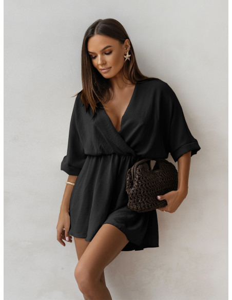 Krótki kombinezon z przekładanym dekoltem VILL - czarny