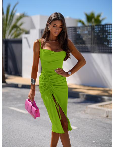 Dopasowana sukienka z marszczeniem ROMA - limonkowa