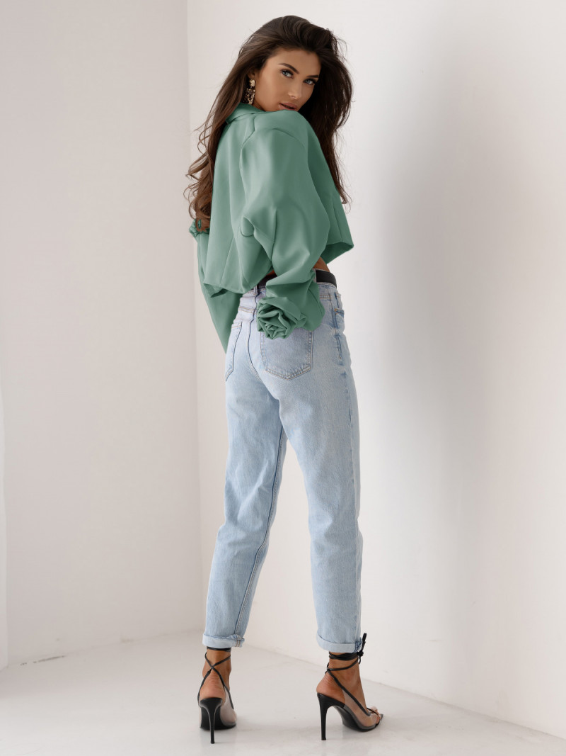 Krótka marynarka oversize z różą na...