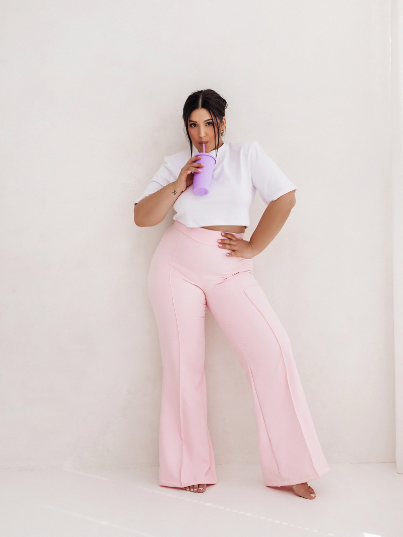 WP eleganckie szerokie spodnie plus size - pudrowy róż