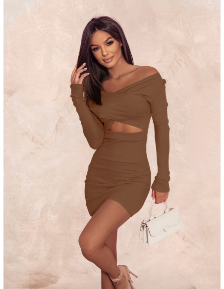 WP sukienka z wycięciem w talii - czekoladowa
