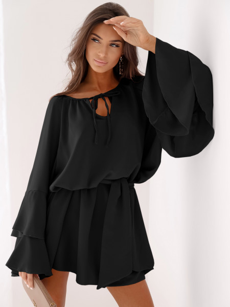 Sukienka oversize z falbanami na rękawach ZUMA - czarna