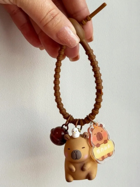 Brelok do kluczy kapibara - beżowy