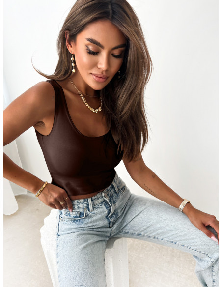 Klasyczny crop top na szerokich ramiączkach LILU - czekoladowy