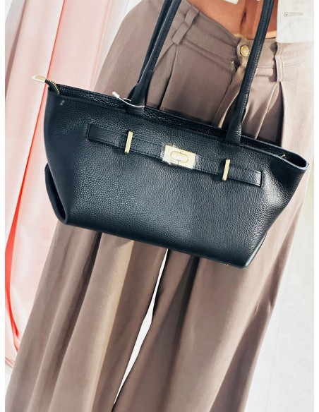 Skórzana torebka na długich rączkach - czarna