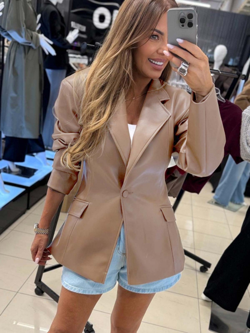 Taliowana marynarka z ekoskóry ARVELA - cappuccino