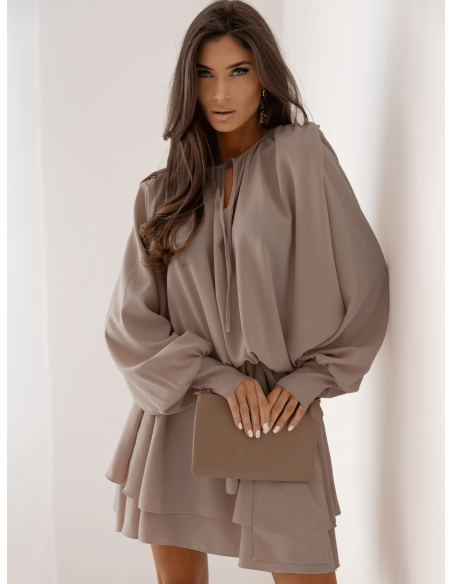 Rozkloszowana sukienka mini CLEO - mocha mousse