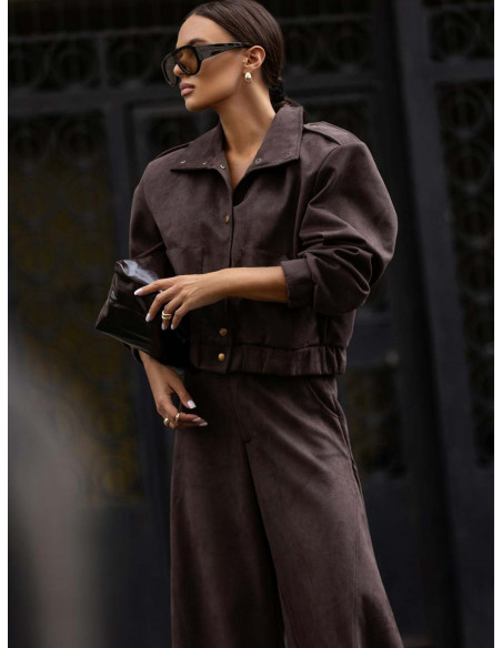 Zamszowa krótka kurtka z pagonami MILDRED - czekoladowa