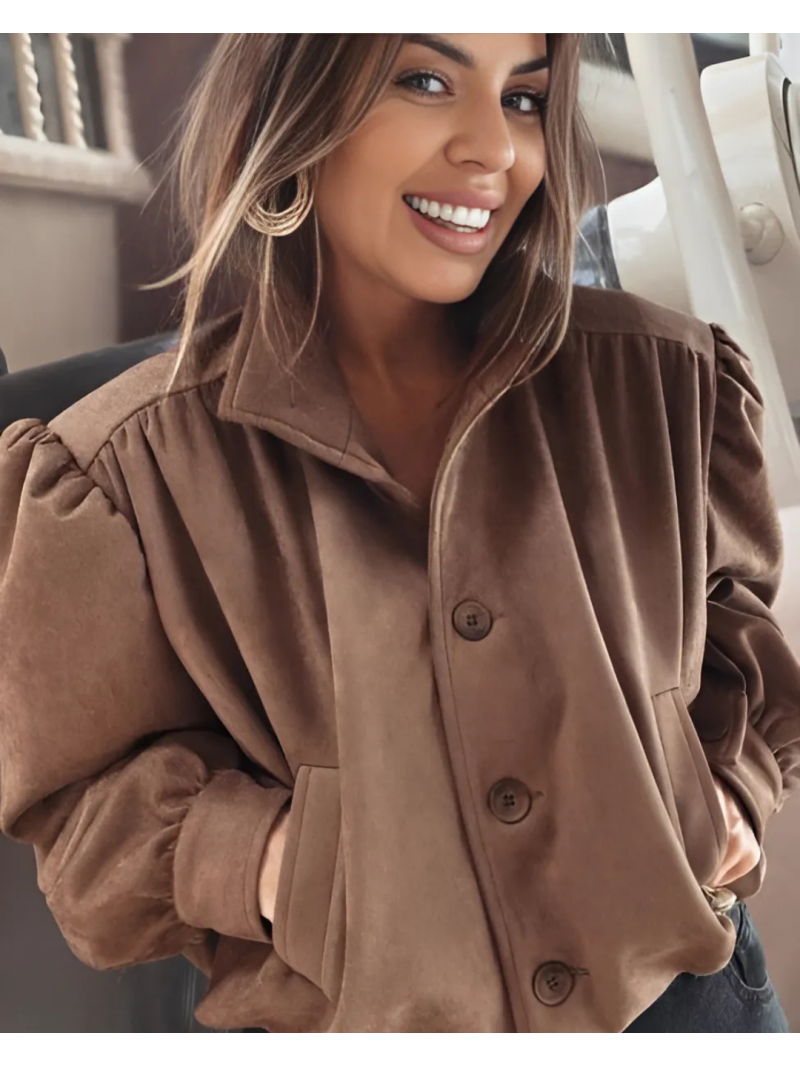 Krótka zamszowa kurtka bomberka...