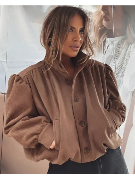 Krótka zamszowa kurtka bomberka ALIVIA - cappuccino