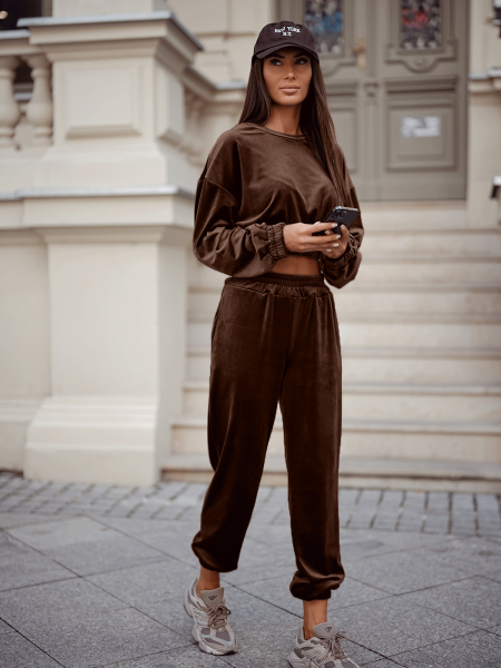 Welurowy dres krótka bluza i spodnie RODDY - czekoladowy 2