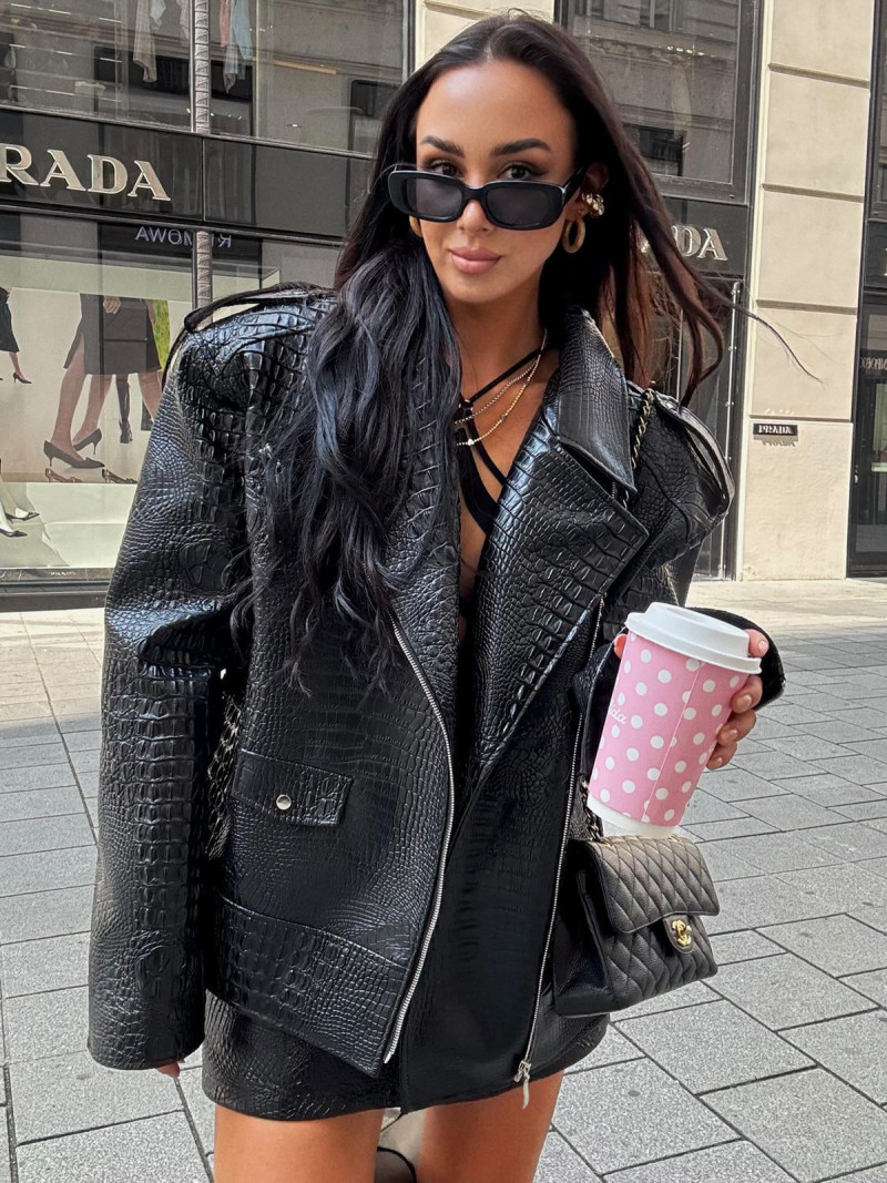 Długa ramoneska oversize z eko-skóry SANNIE - czarna