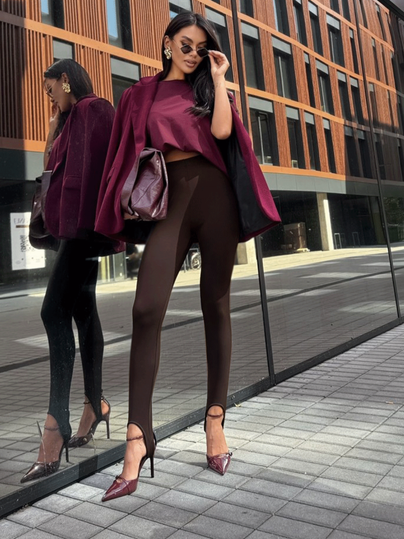 Dopasowane legginsy z zapiętkami RENNIE - czekoladowe