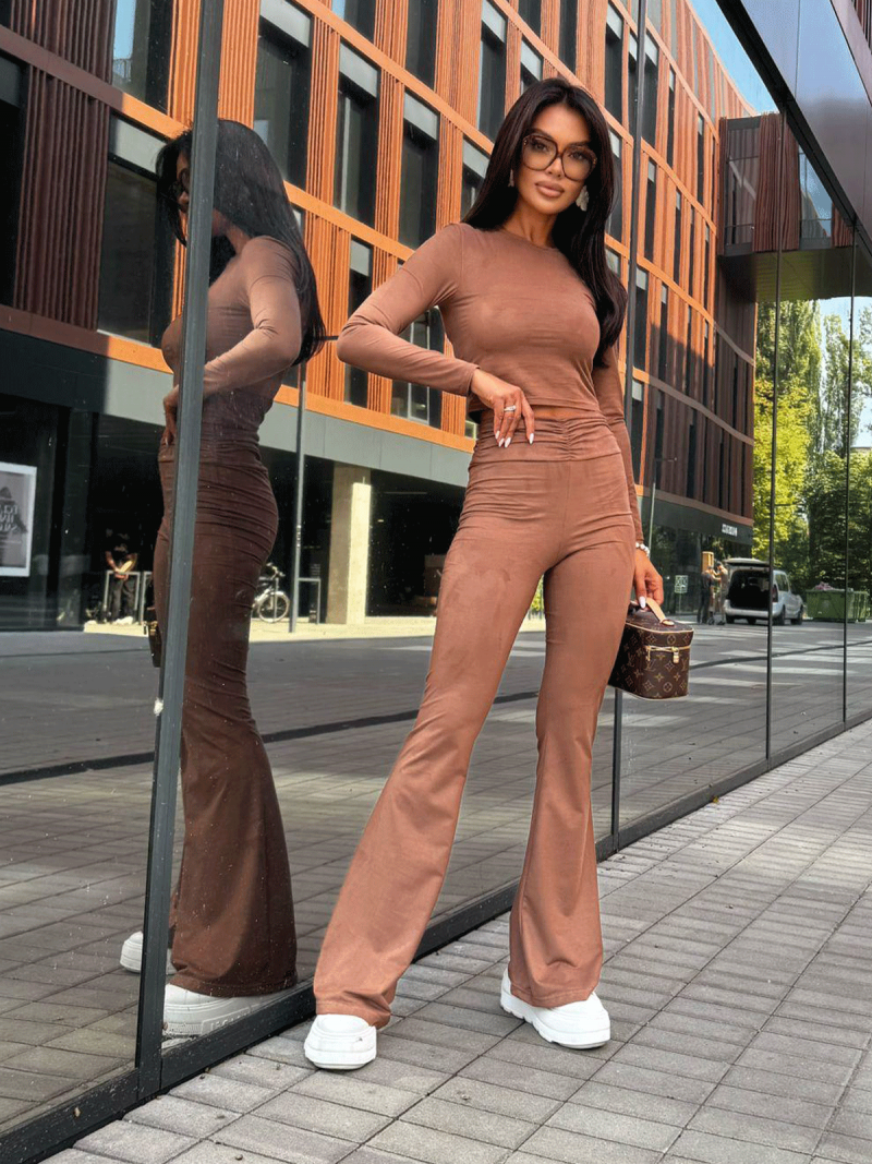 Stylowy komplet bluzka i spodnie dzwony PURITY - karmelowy