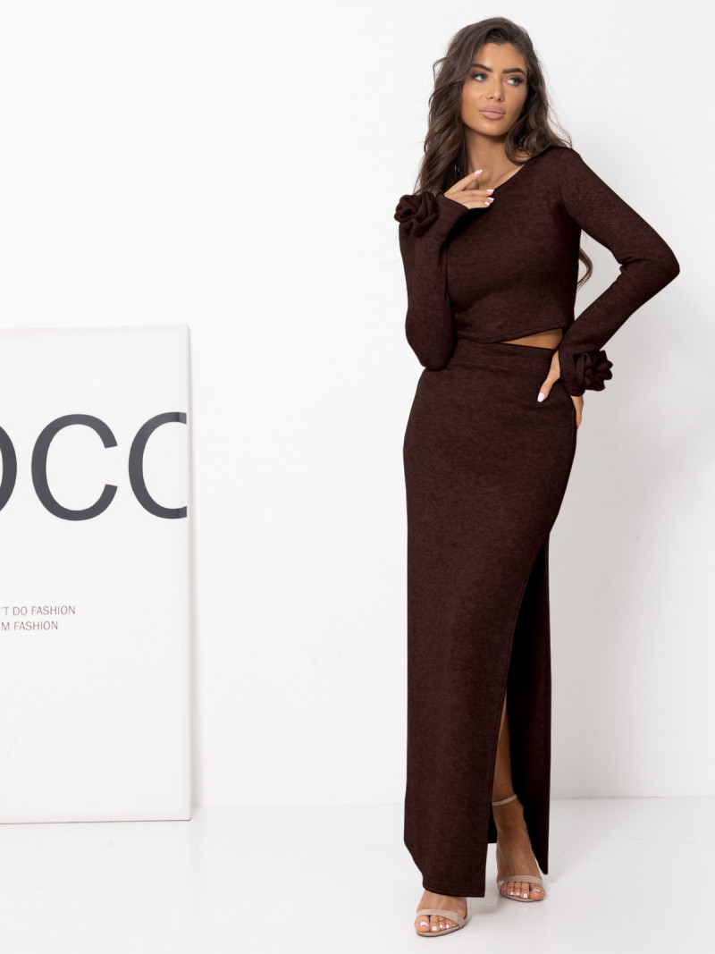 Stylowy komplet dzianinowy ze spódnicą ZAFIRE - czekoladowy