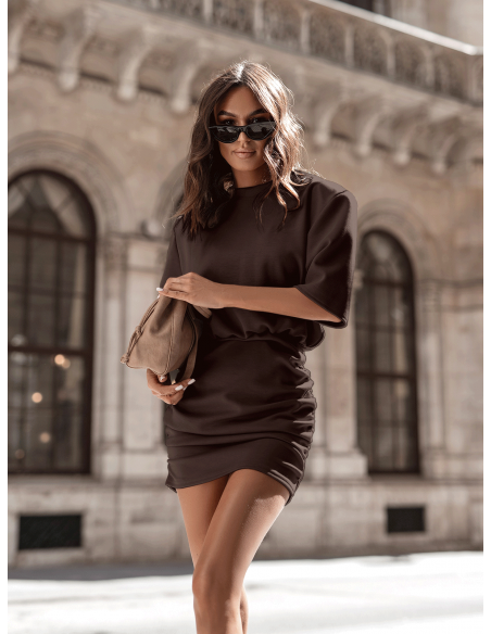 Masełkowa sukienka mini z marszczeniem ZAMIA - czekoladowa